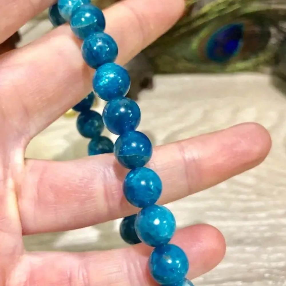 Apatite Gemstone bracelets - Picture 10 of 11